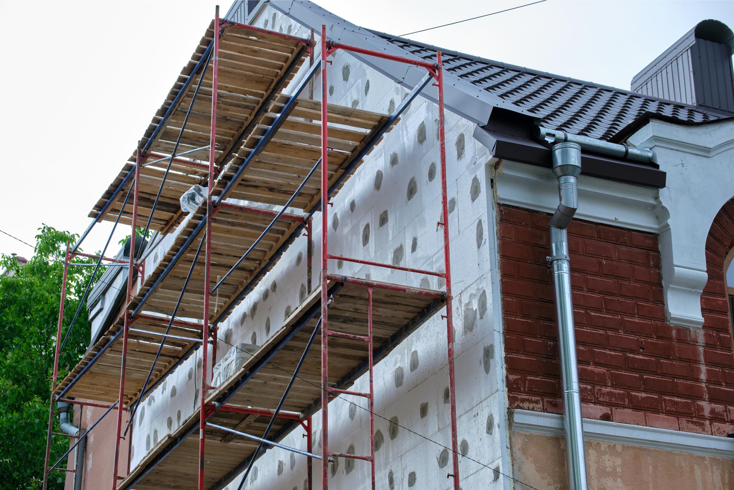 Ravalement de façade d'une maison, individuelle